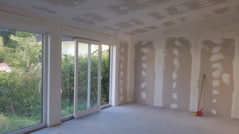 Pose isolation thermique laine de roche de marque Rockwool, à Molsheim au sud de Strasbourg 